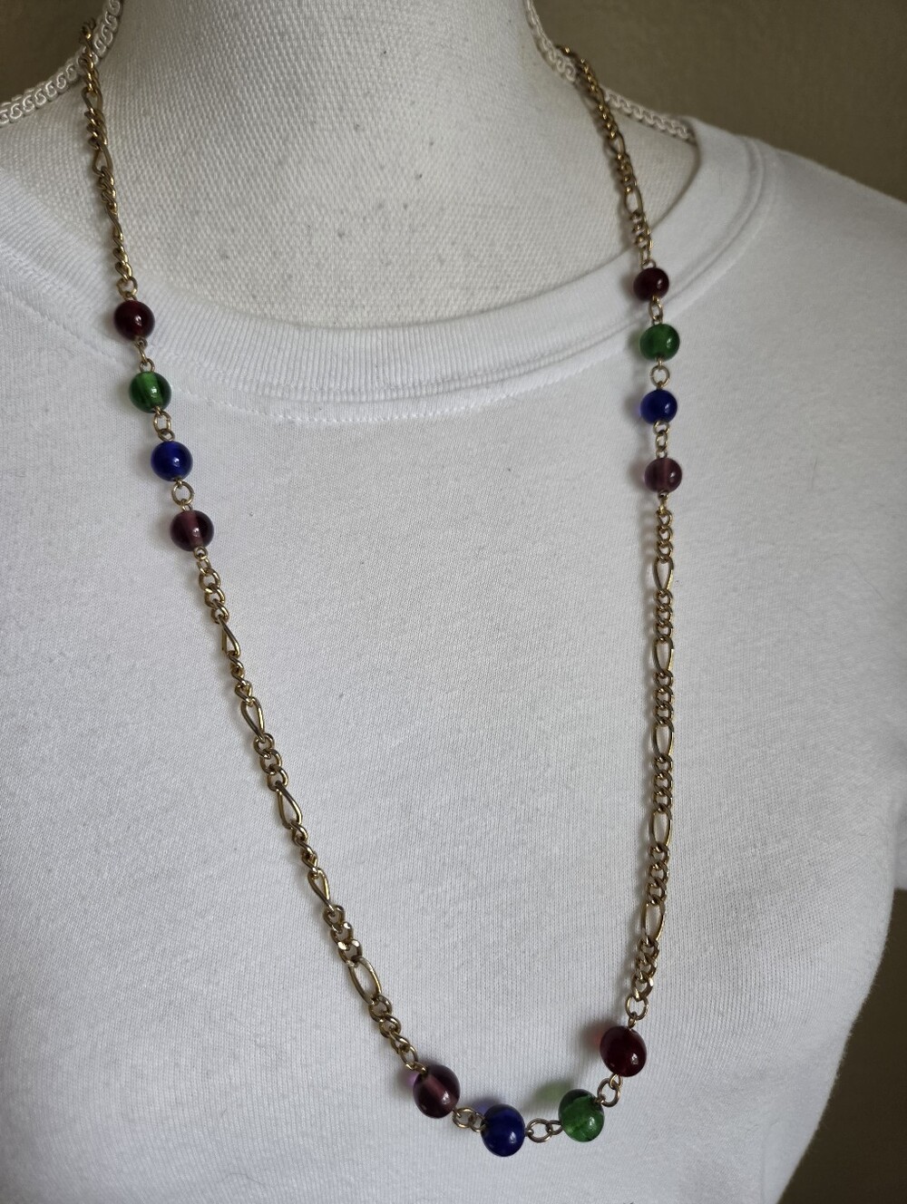vintage gold tone figaro chain station necklace rainbow jewel glass beads 30 in